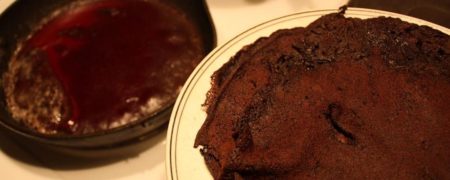 پنکیک خون؛ تهوع آورترین صبحانه دنیا که غذای سنتی فنلاندی هاست