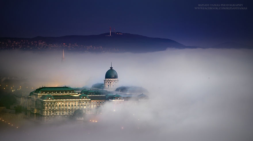 نگاهی به تصاویر بسیار زیبا از بوداپست وقتی در هاله ای از مه فرو رفته است
