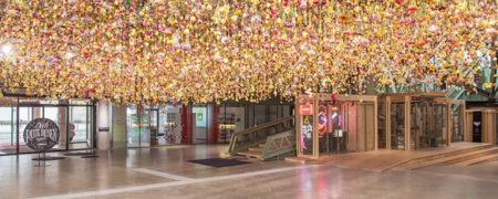 رفتن به پیشواز بهار با ساخت باغچه عمودی در یکی از مراکز خرید کشور آلمان