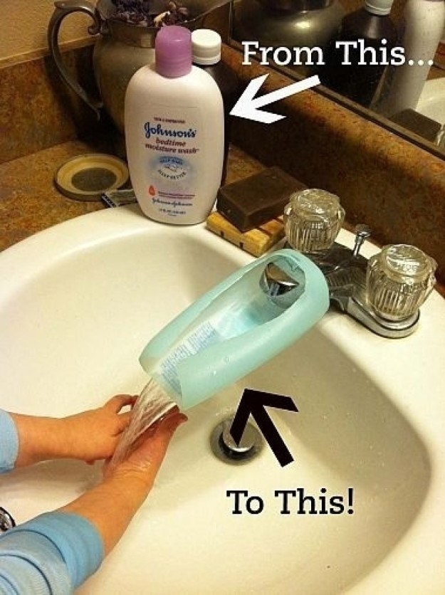 37- اگر دست کودک به شیر دستشویی نمی رسد، از بطری های خالی شامپو کمک بگیرید.