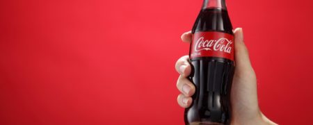 ۱۰ کاربرد بسیار جالب کوکاکولا که احتمالاً آنها را نمی دانستید