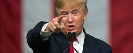 کارهای عجیب دونالد ترامپ؛ از درخواست برای تعویض حوله تا تماس با مشاور امنیت ملی در ساعت ۳ صبح