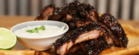 خوشمزه روز: دنده کباب با سس تمبرهندی [تماشا کنید]