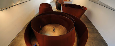 گشتی در شاهکارهای غول پیکر «ریچارد سرا»؛ مجسمه های عجیب یکصد تنی