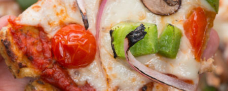 خوشمزه روز: پیتزای گل کلم، مخصوص گیاه خوارها [تماشا کنید]