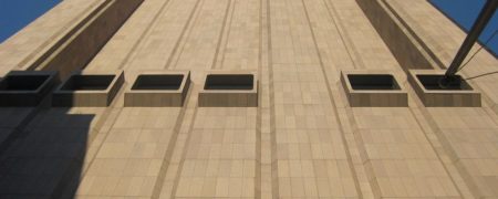 ساختمان های عجیب؛ برجی که هیچ پنجره ای ندارد