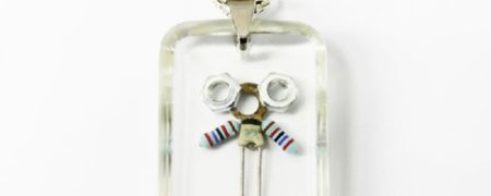 ربات های مینیاتوری زیبایی که با استفاده از دورریزهای وسایل الکترونیکی ساخته شده اند