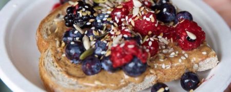 تحقیقات جدید نشان می دهد که ارزش غذایی میوه های منجمد و تازه با هم برابر است