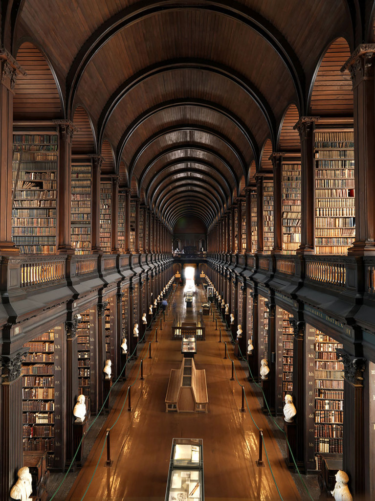 کتابخانه کالج ترینیتی - دوبلین - ایرلند