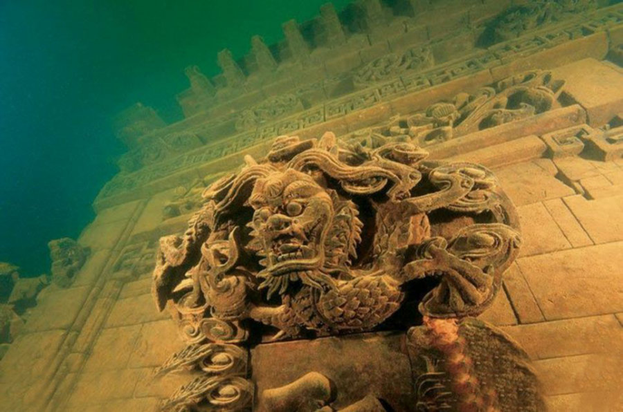 نگاهی به عجیب ترین و اسرار آمیز ترین آثار باستانی که زیر دریا قرار دارند
