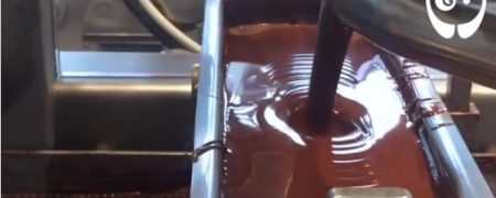 شکلات ها چگونه در کارخانه ساخته می شوند؟ [تماشا کنید]