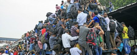 تصاویری از سیستم ضعیف حمل و نقل عمومی در بنگلادش که هر بیننده ای را متعجب می سازند