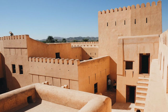 the-historic-nizwa-fort-was-built-in-the-17th-century-by-imam-sultan-bin-saif-al-yaribi-w700