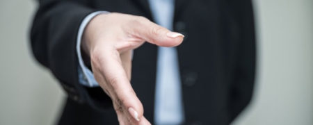 عبارات و جملاتی که نباید در نخستین برخورد با دیگران به آنها گفته شوند