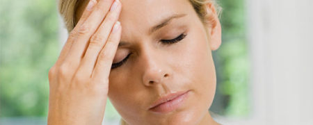 ۶ نشانه در هنگام سردرد که باید آنها را به چشم هشدارهایی جدی و خطرناک دید