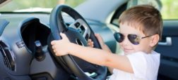 پسر ۱۲ ساله استرالیایی پس از ۱۳۰۰ کیلومتر رانندگی در جاده توسط پلیس راهنمایی رانندگی متوقف شد