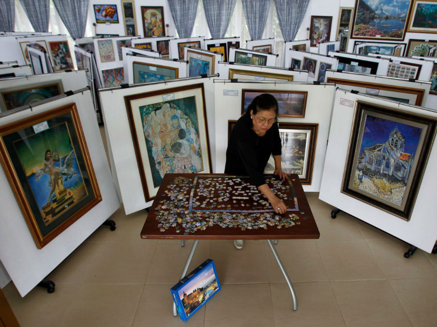 «جینا لاکیونا» مجموعه بزرگی، متشکل از 473 پازل دارد. وی ساکن کشور فیلیپین است. 
