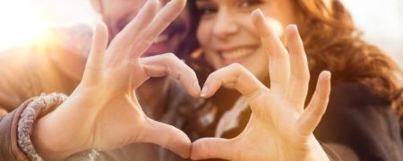 چرا زوج های شاد در مورد روابط عاطفی شان در شبکه های اجتماعی چیزی نمی گویند؟