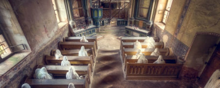 مجموعه تصاویر شگفت انگیزی که کلیسا ها و عبادتگاه های متروکه در سراسر جهان را نشان می دهند