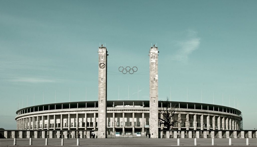 مراسم افتتاحیه المپیک سال ۱۹۳۶ برلین با حضور هیتلر [تماشا کنید]