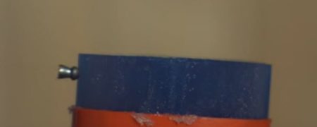 ویدیویی صحنه آهسته و جذاب که چگونگی نفوذ گلوله به یک خوشبو کننده را به تصویر می کشد [تماشا کنید]