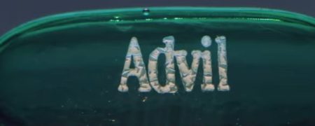 ویدیویی هیجان انگیز که چگونگی حل شدن قرص ها در آب را به صورت ماکرو نشان می دهد [تماشا کنید]