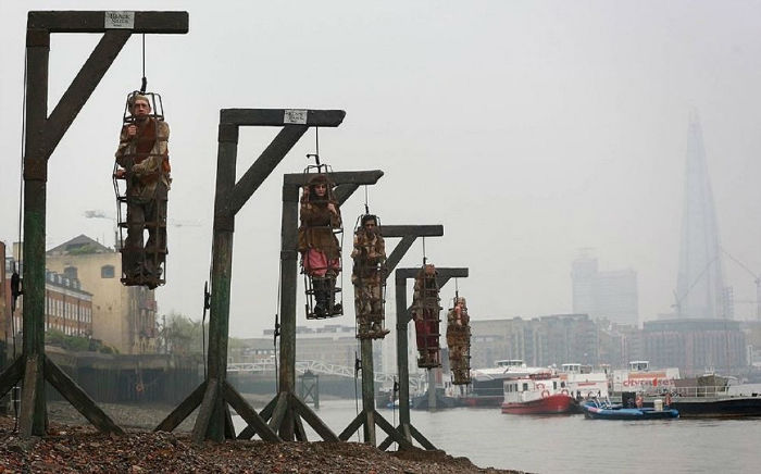 سکوی اعدام کنار رودخانه ی تَیمز لندن؛ کابوسی برای دزدان دریایی