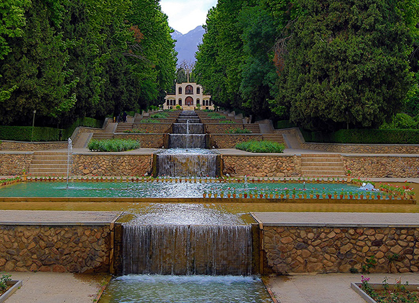گشتی در باغ شاهزاده؛ بزرگ ترین باغ ایرانی