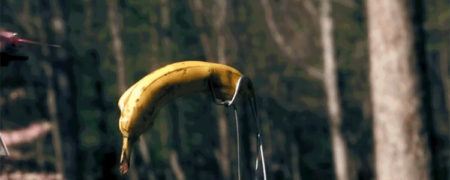 بریدن میوه با پهپاد؛ کار خطرناکی که ما را به یاد بازی فروت نینجا می اندازد [تماشا کنید]