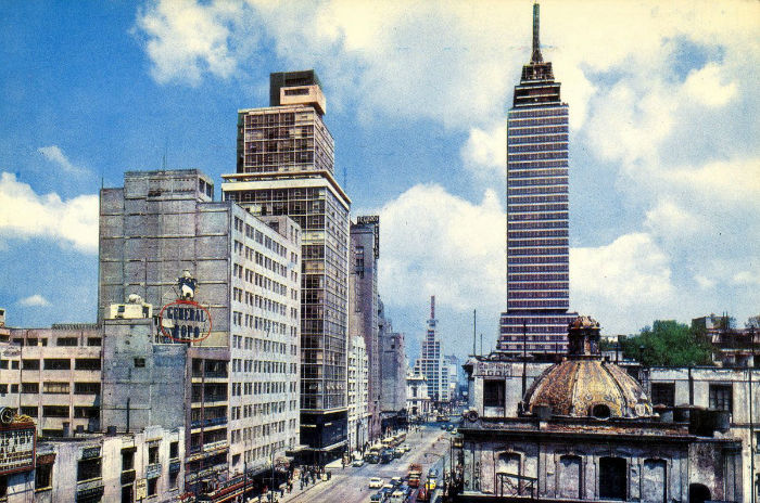 mexico-city-grew-upwards-in-the-1950s-with-the-construction-of-the-torre-latinoamericana--the-citys-first-skyscraper-w700