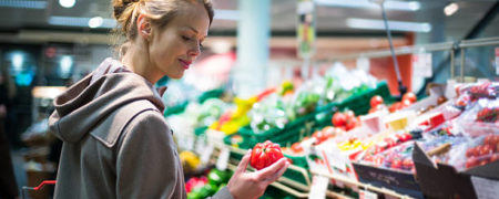 ۱۲ خوراکی که حتما باید به صورت اورگانیک خریداری شوند