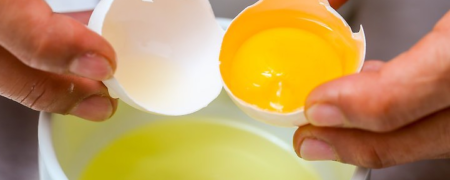 چرا باید از مصرف سفیده تخم مرغ به تنهایی پرهیز شود؟