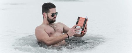 چرا دوش گرفتن با آب گرم به سوزاندن کالری بیشتر و دوش گرفتن با آب سرد به تقویت سیستم ایمنی بدن می انجامد؟