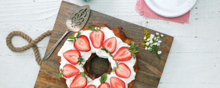 خوشمزه روز: نان توت فرنگی [تماشا کنید]