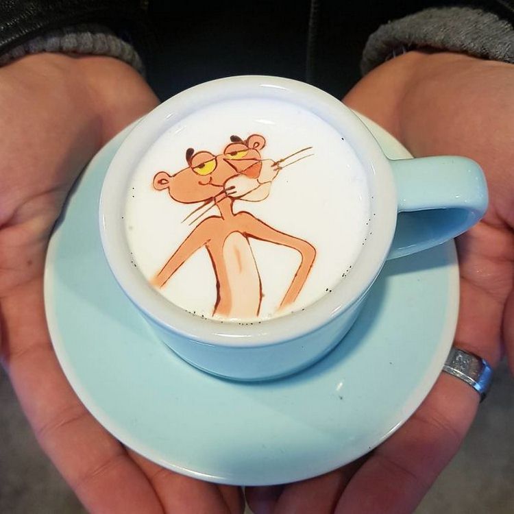 Artistic-barista-from-korea-who-draws-art-on-coffee-5912bed78dbba__700