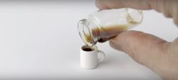 کوچکترین فنجان جهان؛ ظرفی مینیمالیستی که تنها یک دانه قهوه در آن قابل دم کردن است [تماشا کنید]