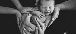 مجموعه عکس هایی باورنکردنی که یک عکاس استرالیایی از نوزادان گرفته است