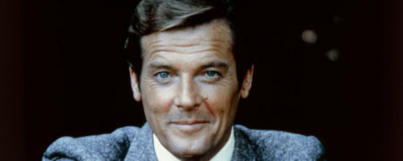 پایان یک عصر تاریخی با مرگ «راجر مور» بازیگر محبوب مجموعه فیلم های «جیمز باند»