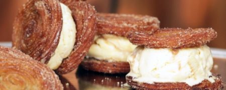 خوشمزه روز: ساندویچ بستنی با پیراشکی شکری [تماشا کنید]