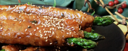 خوشمزه روز: کباب تابه ای مرغ و مارچوبه با سس تریاکی [تماشا کنید]