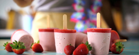 خوشمزه روز: بستنی چوبی توت فرنگی [تماشا کنید]