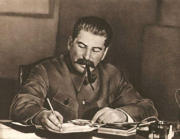هر آن چه که باید در مورد «جوزف استالین»، رهبر شوروی سابق بدانید