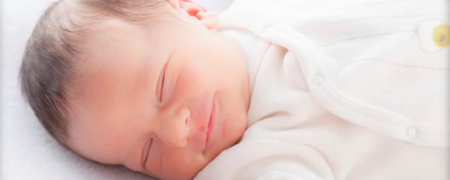 آخرین پژوهش ها، مناسب ترین سن برای خوابیدن کودک در اتاق جداگانه را چه زمانی می داند؟