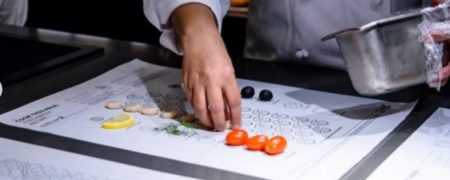 کتاب آشپزی ایکیا غذای موردعلاقه تان را برایتان طبخ می کند [تماشا کنید]