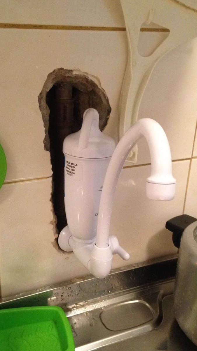 شیر ظرفشویی وقتی دستگاه تصفیه آب هم روی آن نصب کرده اید.
