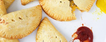 خوشمزه روز: پیراشکی گوشت و پنیر [تماشا کنید]