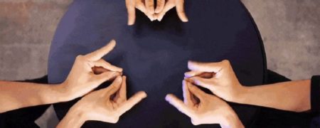 اجرای حرکات موزون فوق العاده زیبا با استفاده از انگشتان دست [تماشا کنید]