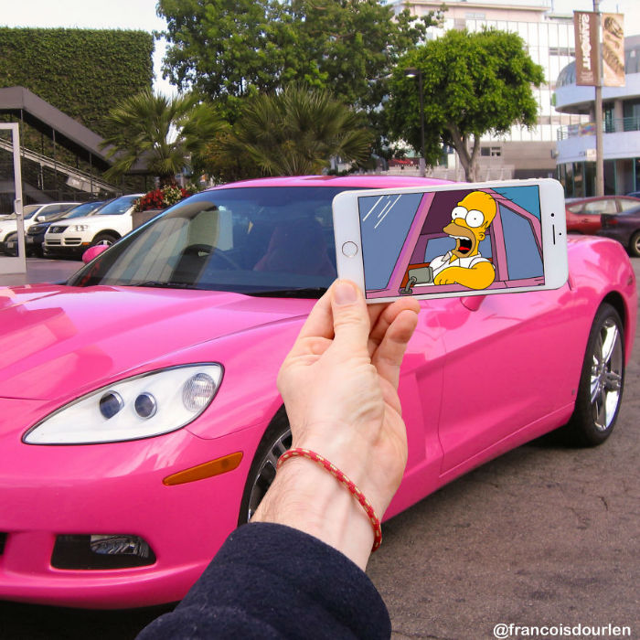 Homer-pink-car-5936b29662446__880-w700