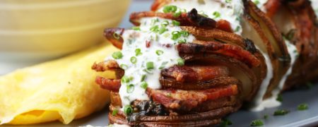 خوشمزه روز: سیب زمینی تنوری با سس خامه ای [تماشا کنید]