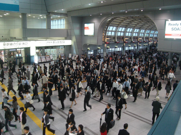 ویدیو تایم لپسی جالب و باورنکردنی از شلوغی یک ایستگاه قطار در ژاپن [تماشا کنید]